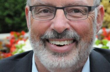 head shot of Steve Alexander